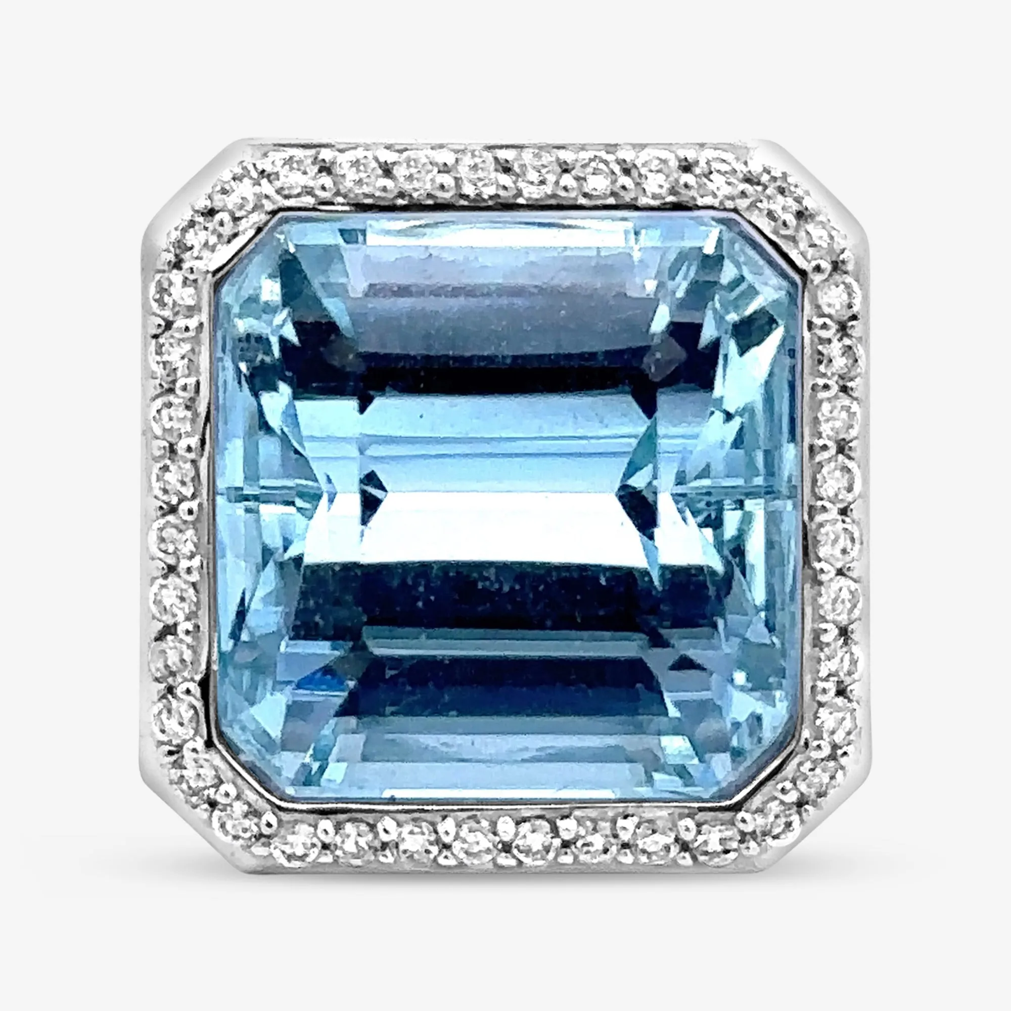 15.22ct Aquamarine & Diamond Ring