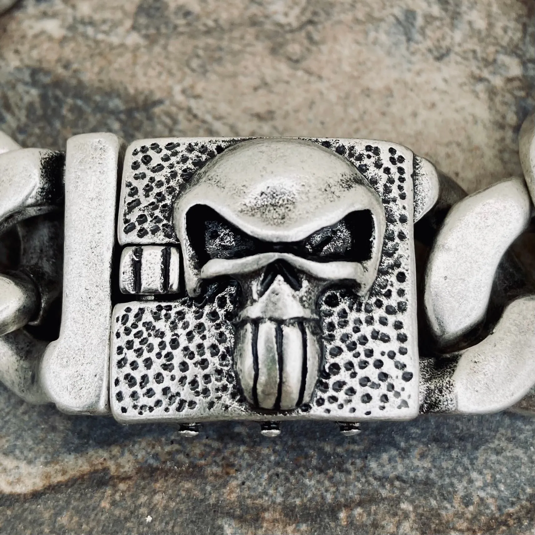 Bagger Bracelet - EASY BIKER - Skull Brushed - 3/4 wide - B130