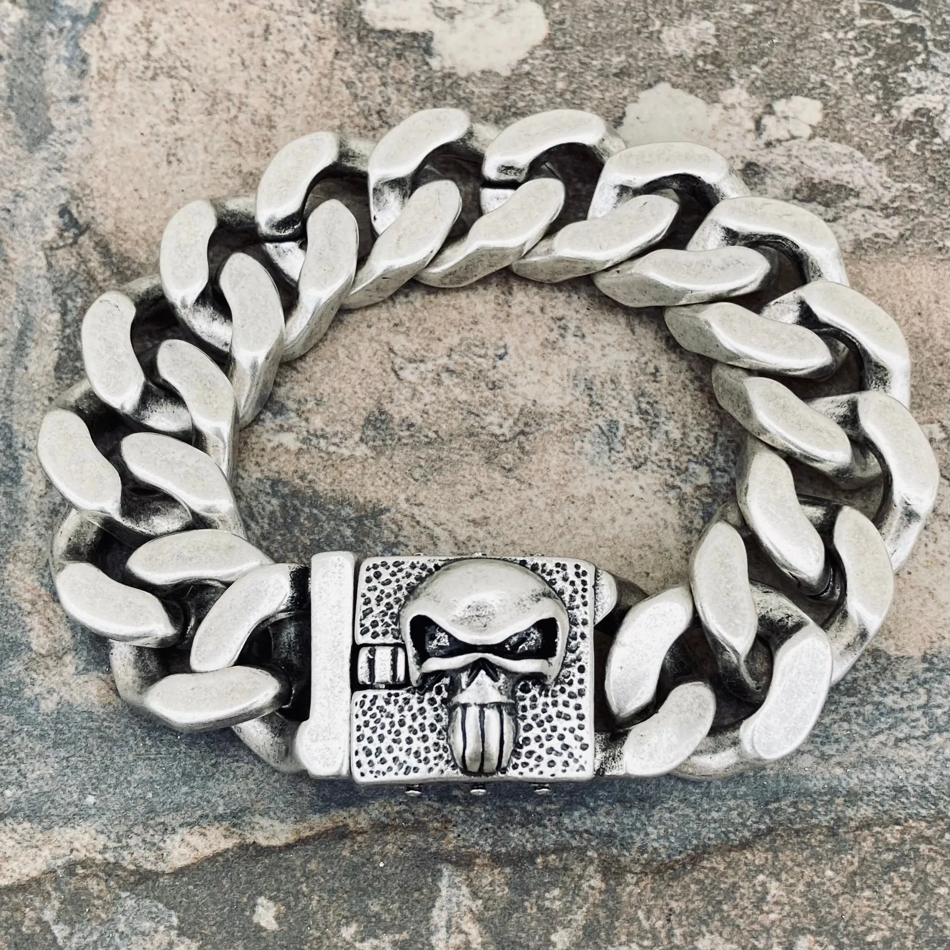 Bagger Bracelet - EASY BIKER - Skull Brushed - 3/4 wide - B130