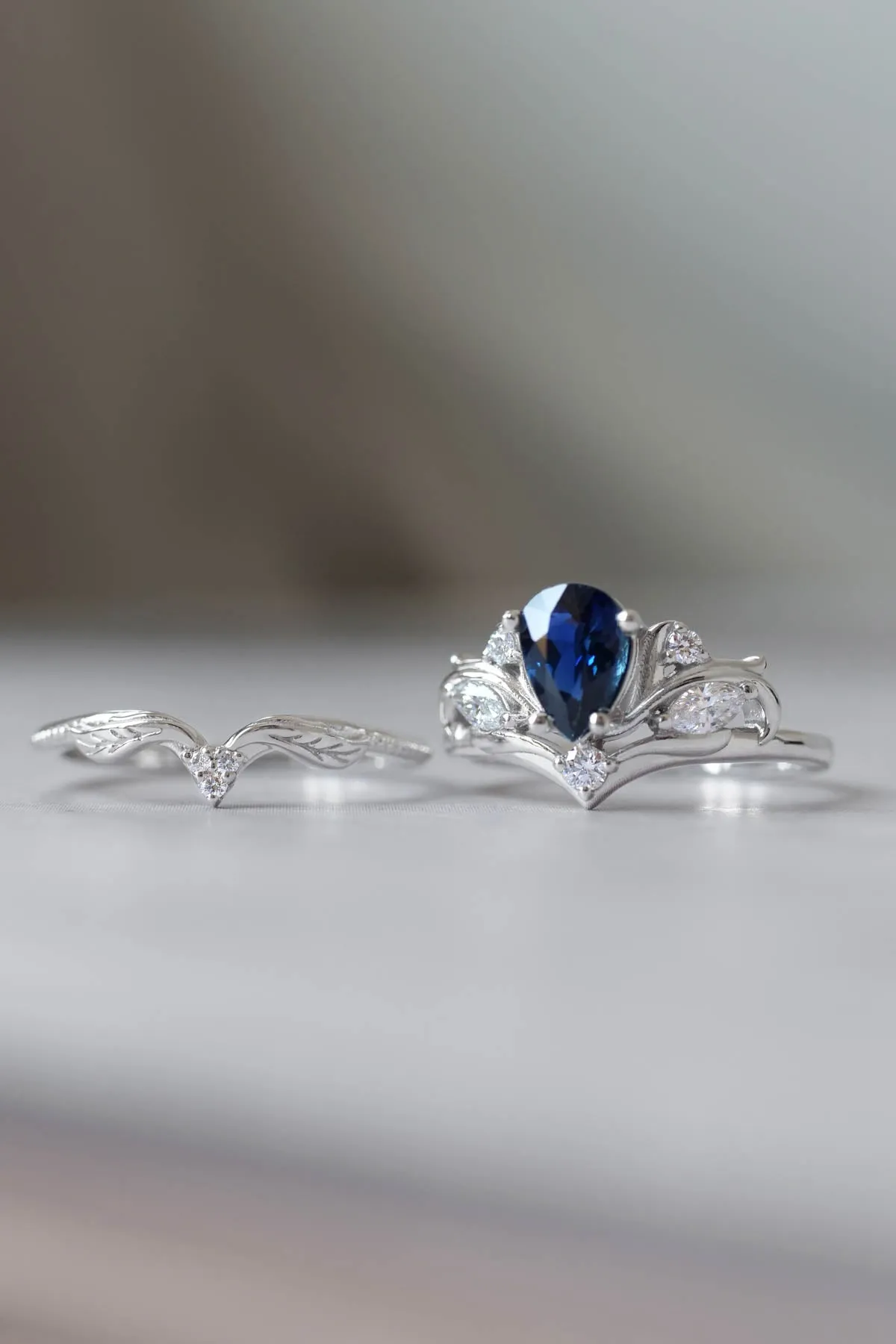 Blue sapphire leaf engagement rings, bridal ring set / Swanlake