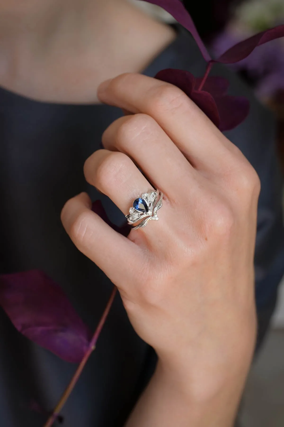 Blue sapphire leaf engagement rings, bridal ring set / Swanlake