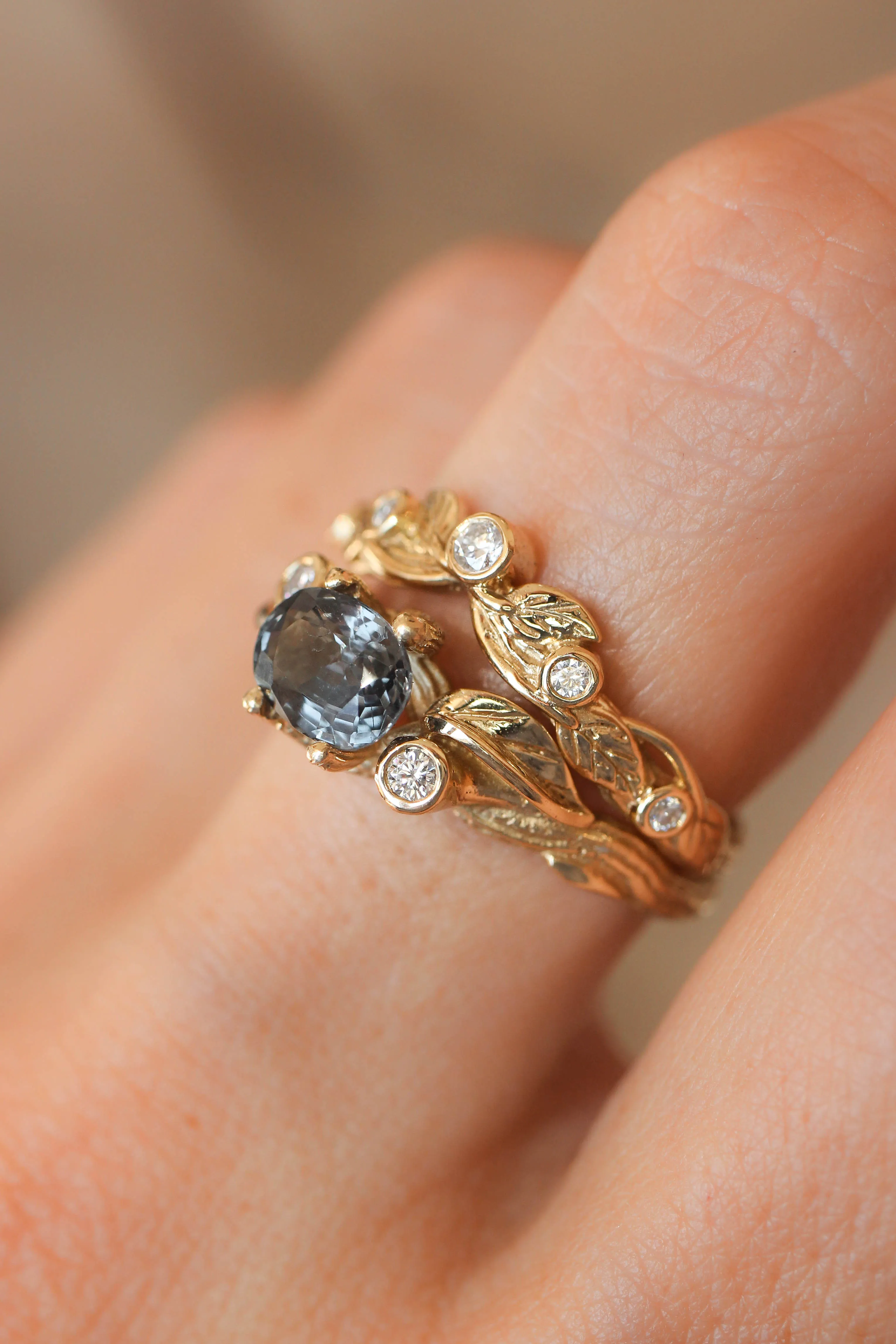 Branch engagement ring with grey spinel and diamonds / Arius