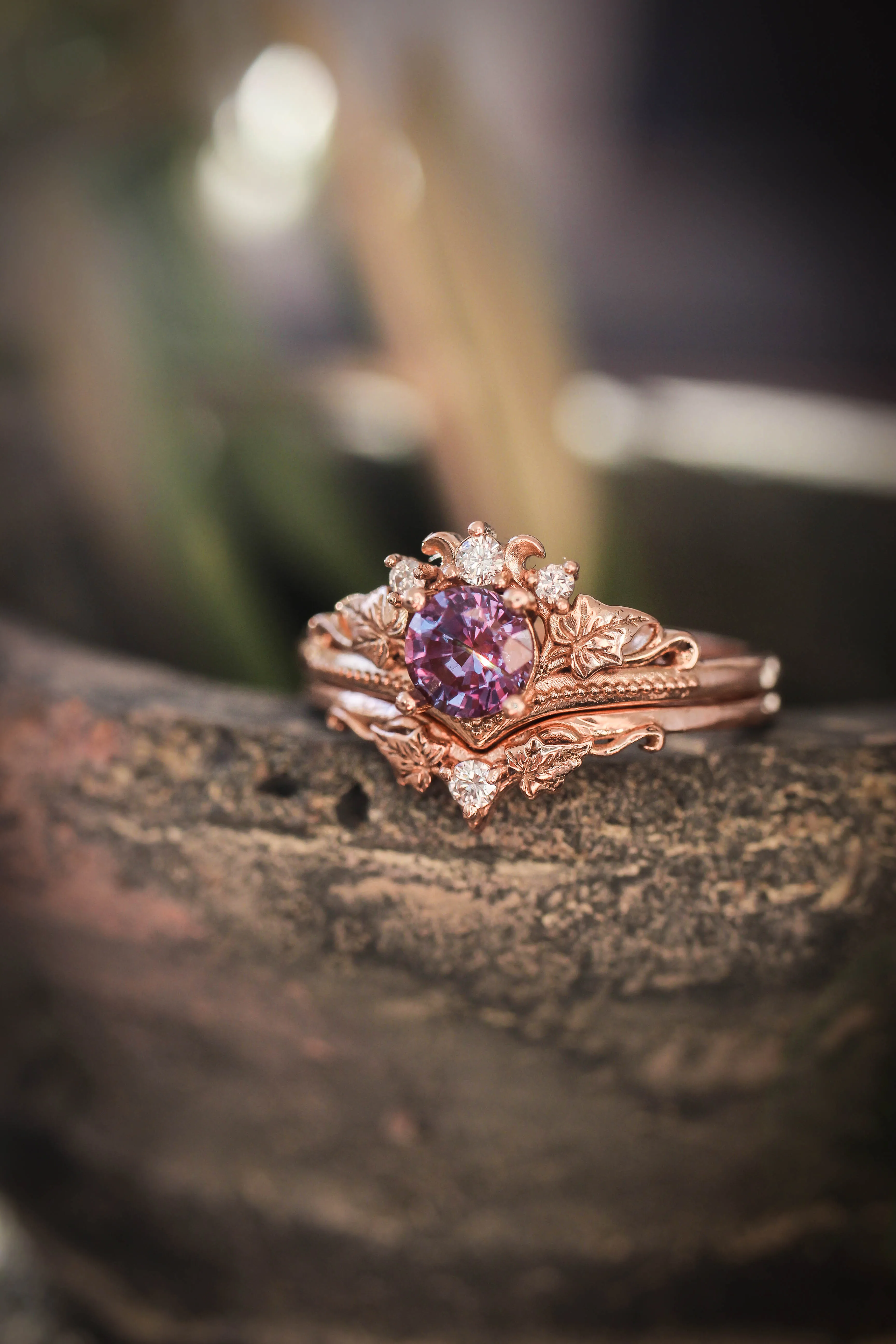 Bridal ring set with alexandrite and diamonds / Ariadne