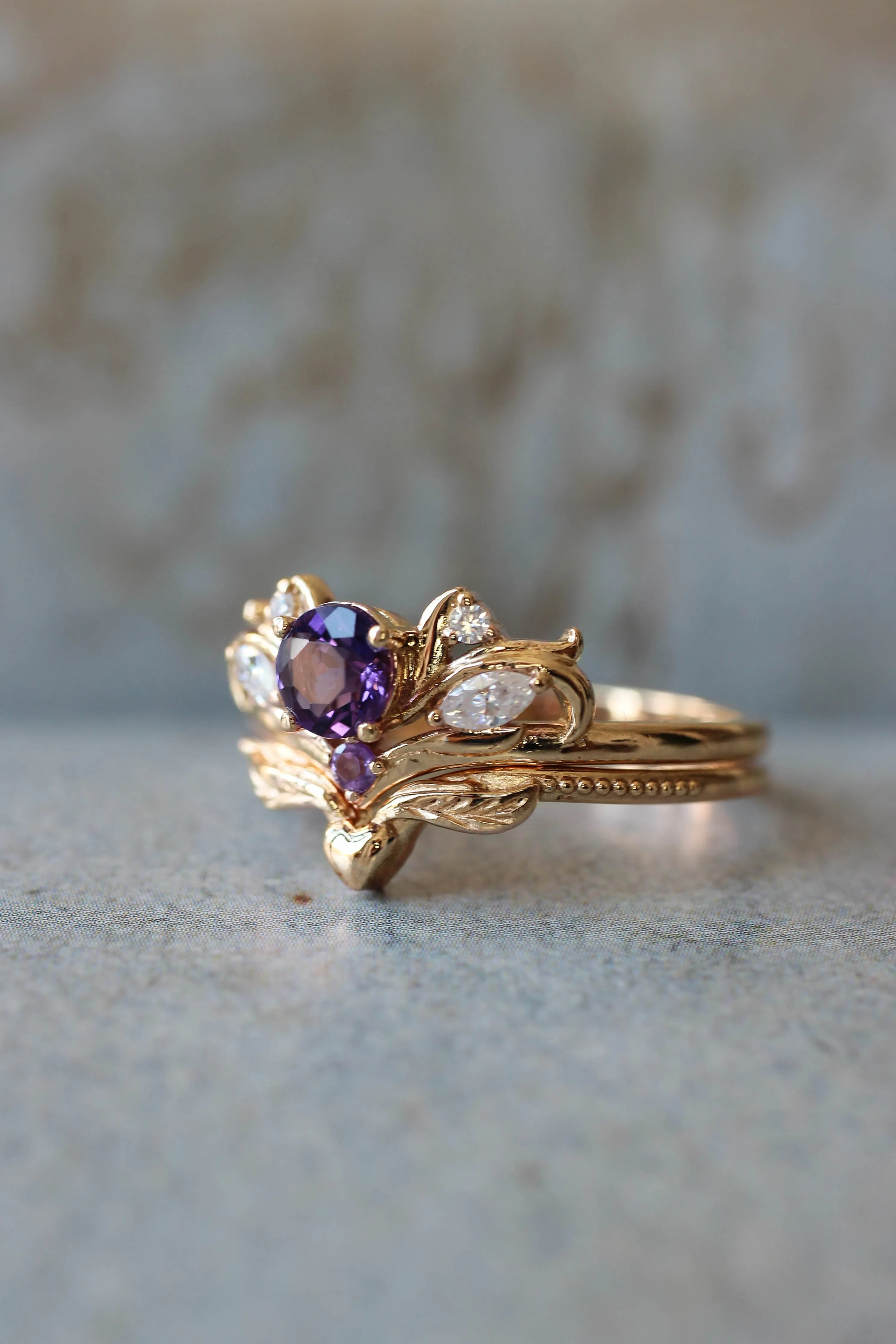 Bridal ring set with amethyst / Swanlake