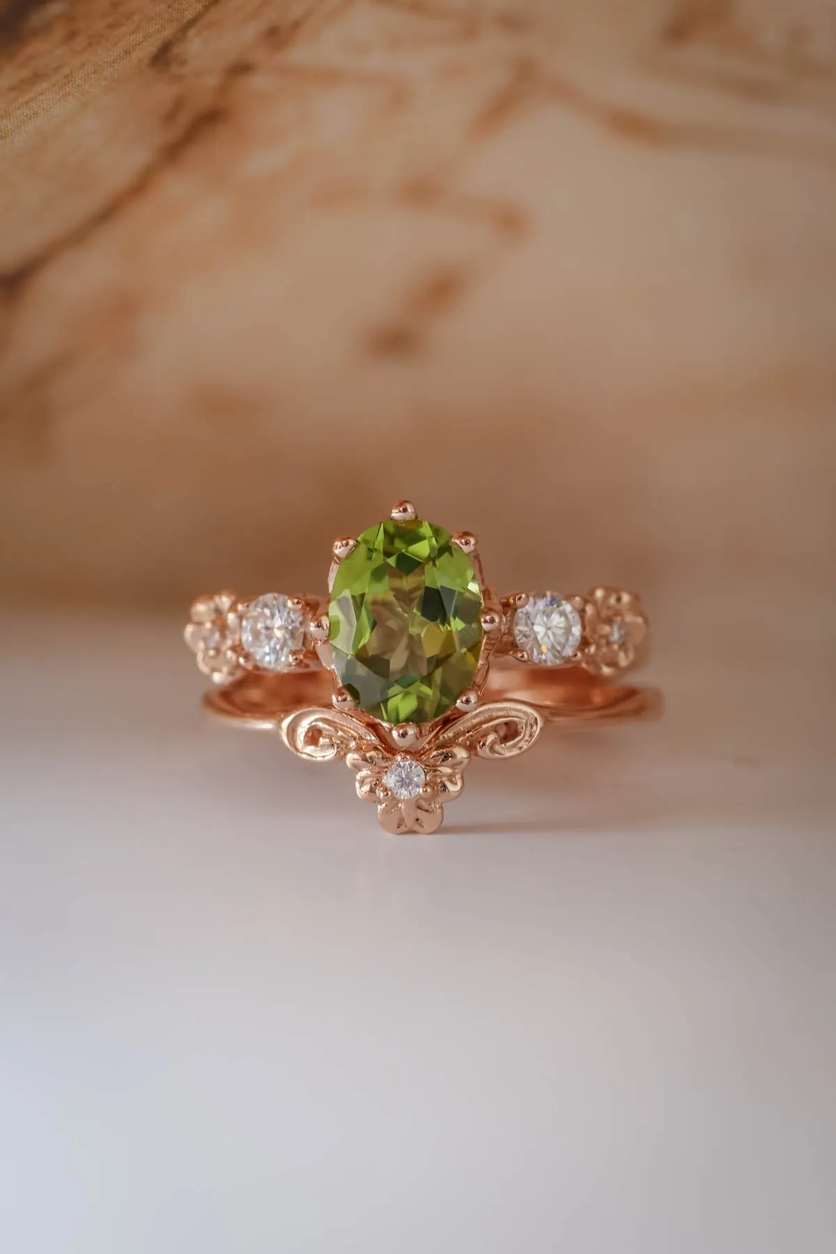 Elvish engagement ring set with peridot, fantasy gold flower rings / Fiorella