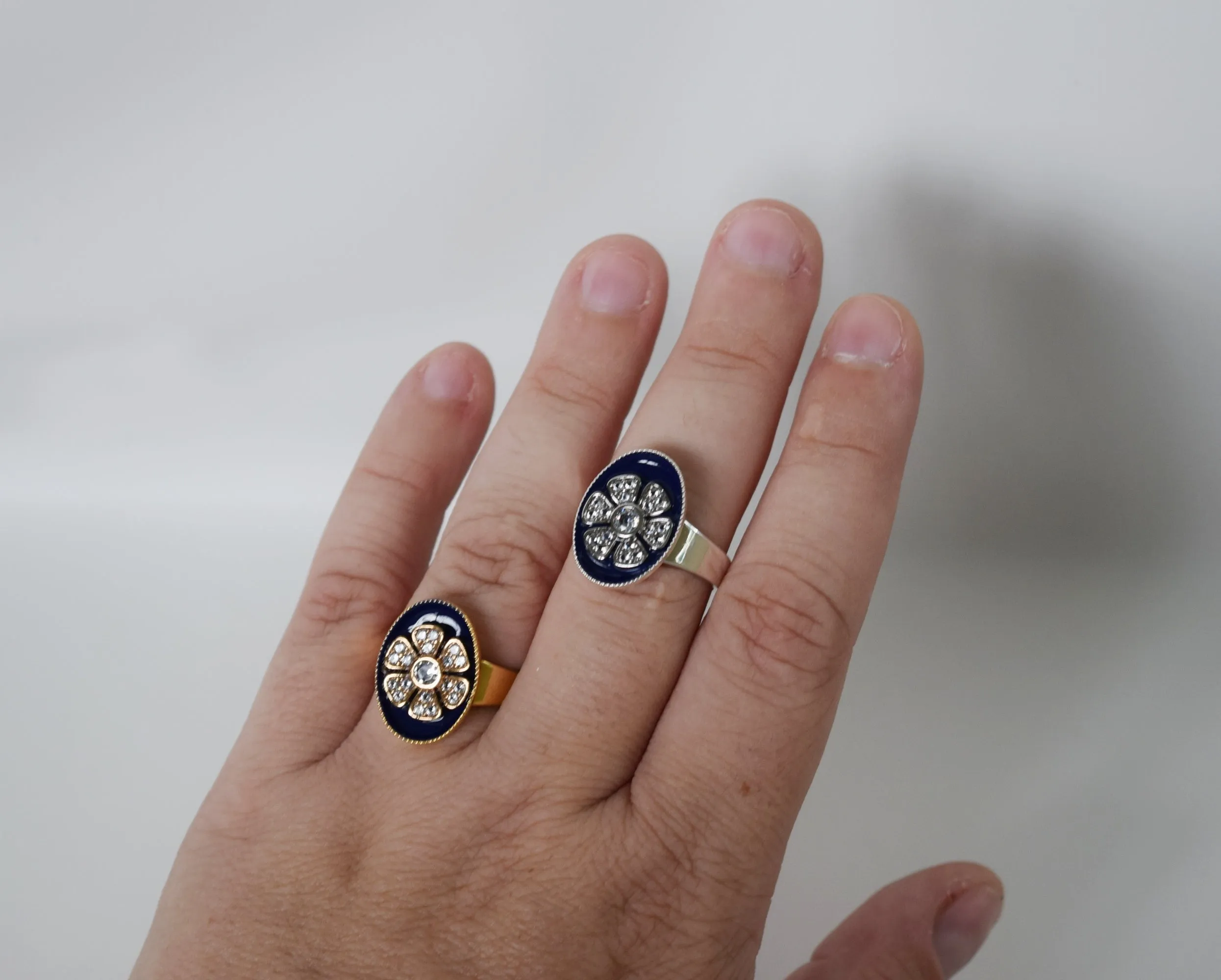 Faux Enamel ring  - Flower