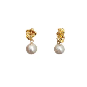 Irregular Pleated Design Pearl Earrings