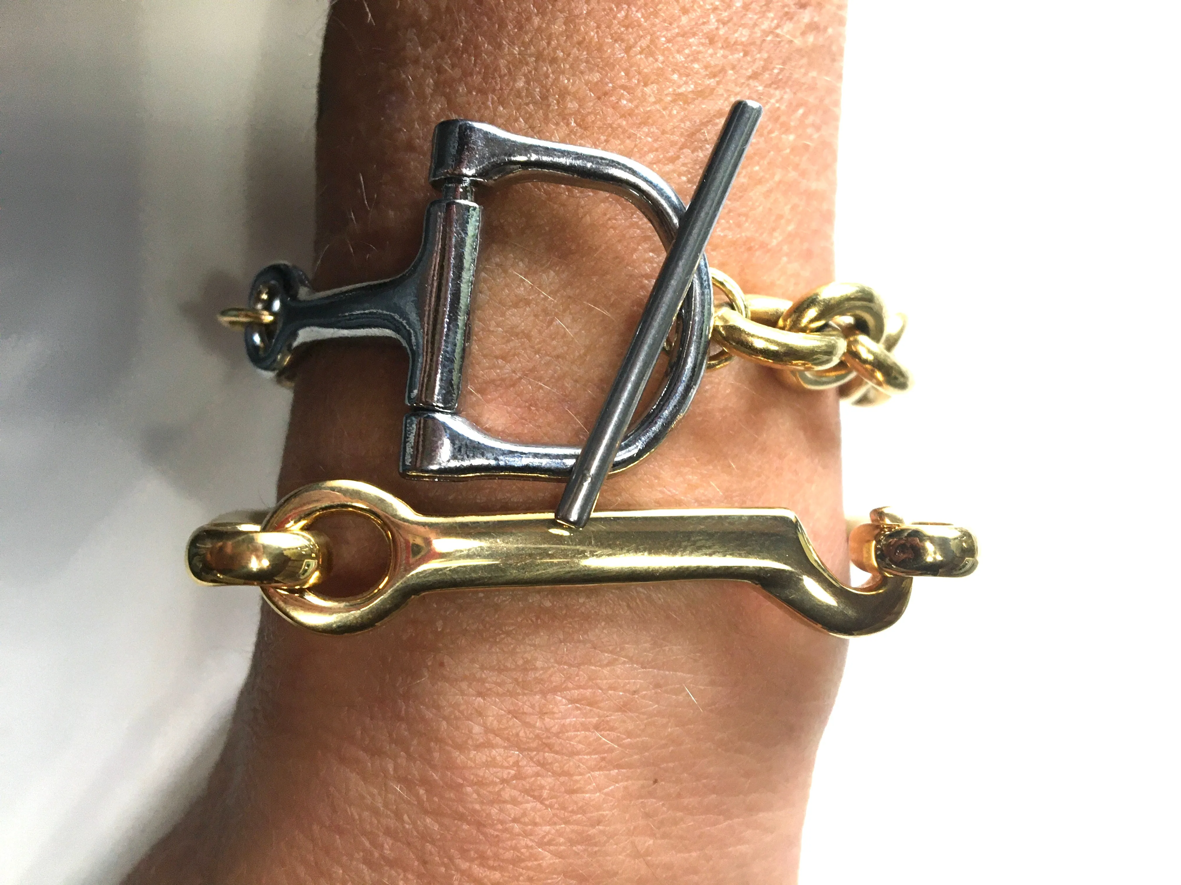 LUSITANO STIRRUP CUFF - GOLD | Equestrian Jewelry | Equestrian Gifts | Stainless Steel Bangle - AtelierCG™