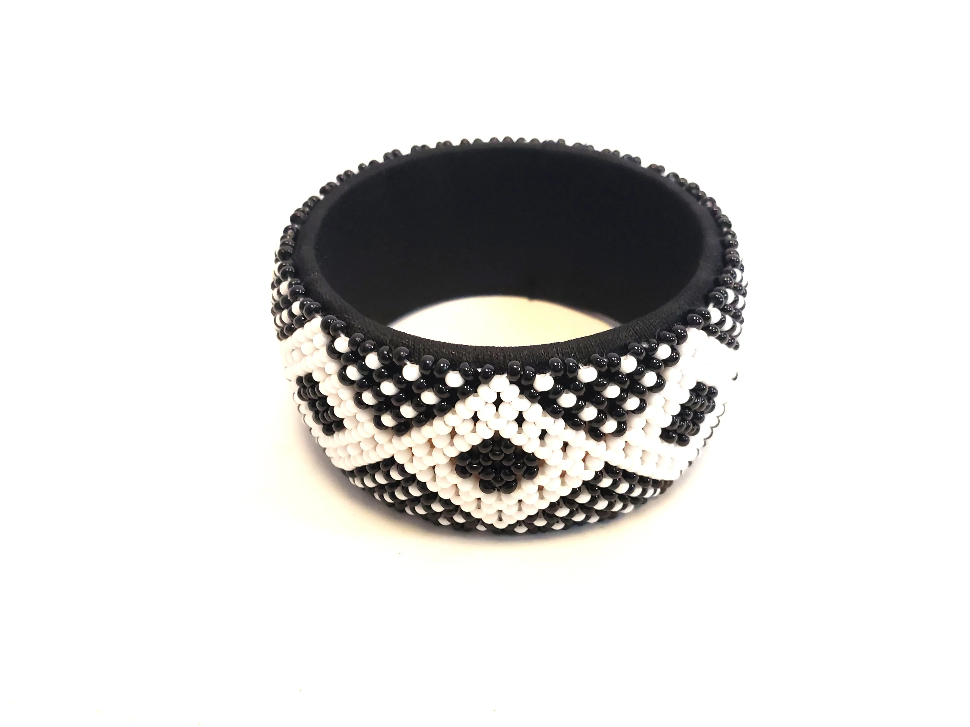 Moyo Beaded Bangle Black & White