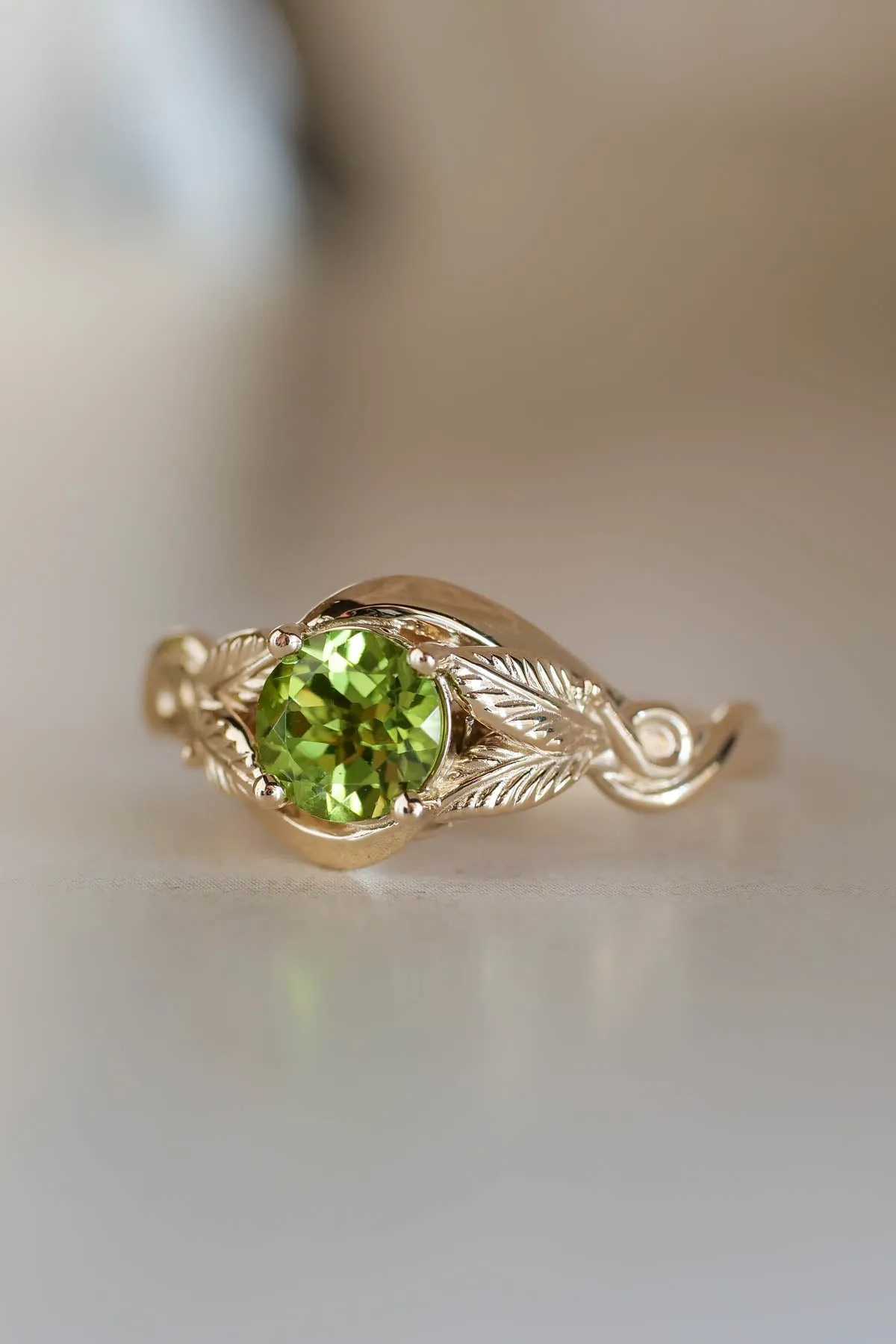 Nature proposal ring with peridot, leaves ring / Azalea