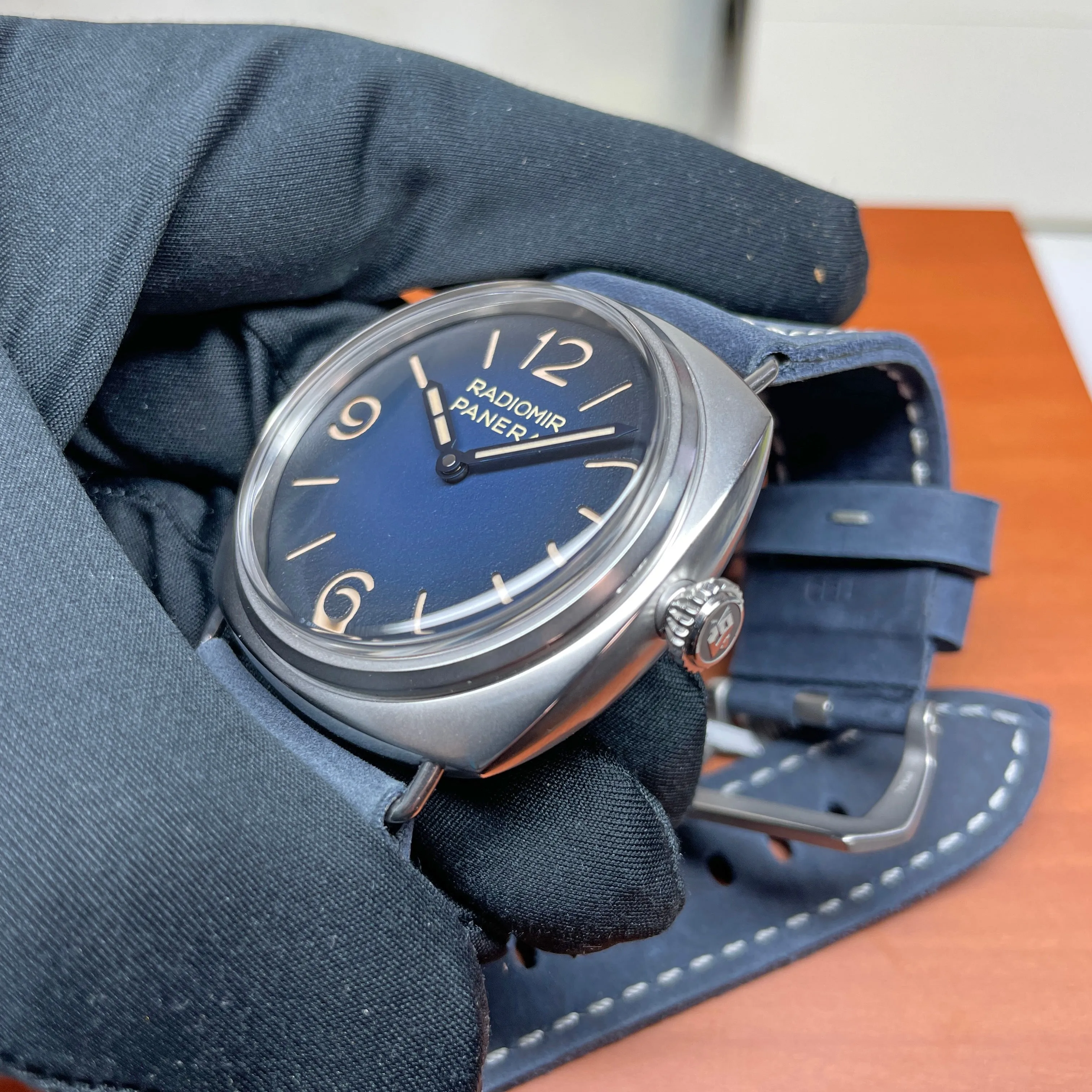 Pre-owned Panerai Radiomir Tre Giorni Blue Suede PAM01335 - 45mm Watch