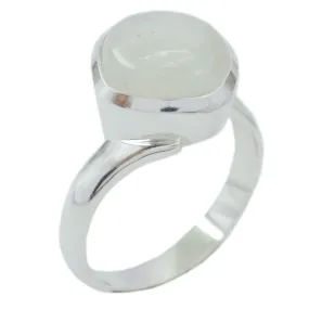 Pulchritudinous Gem Rainbow Moonstone 925 Silver Rings Greatests