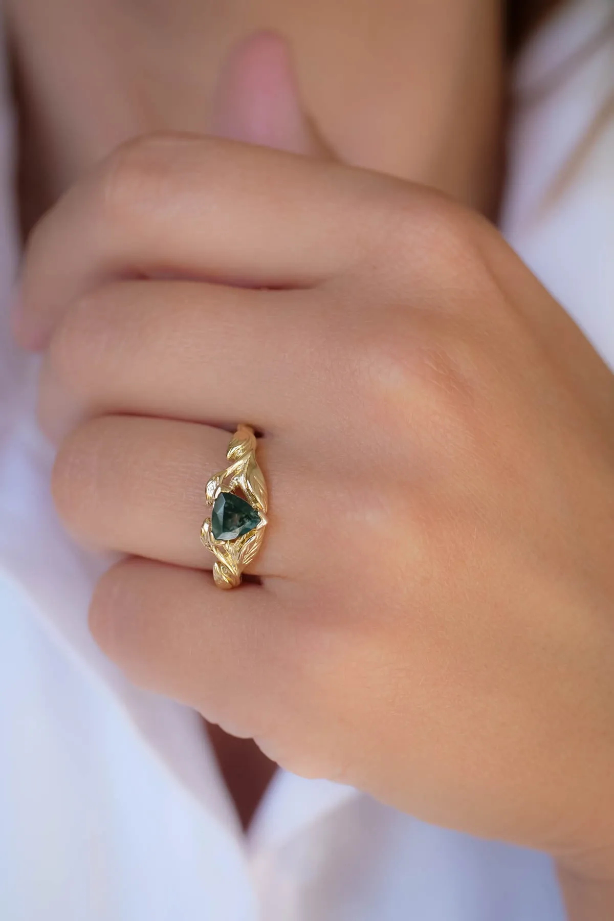 READY TO SHIP: Clematis in 14K yellow gold, trillion moss agate 6 mm, RING SIZE 7 US