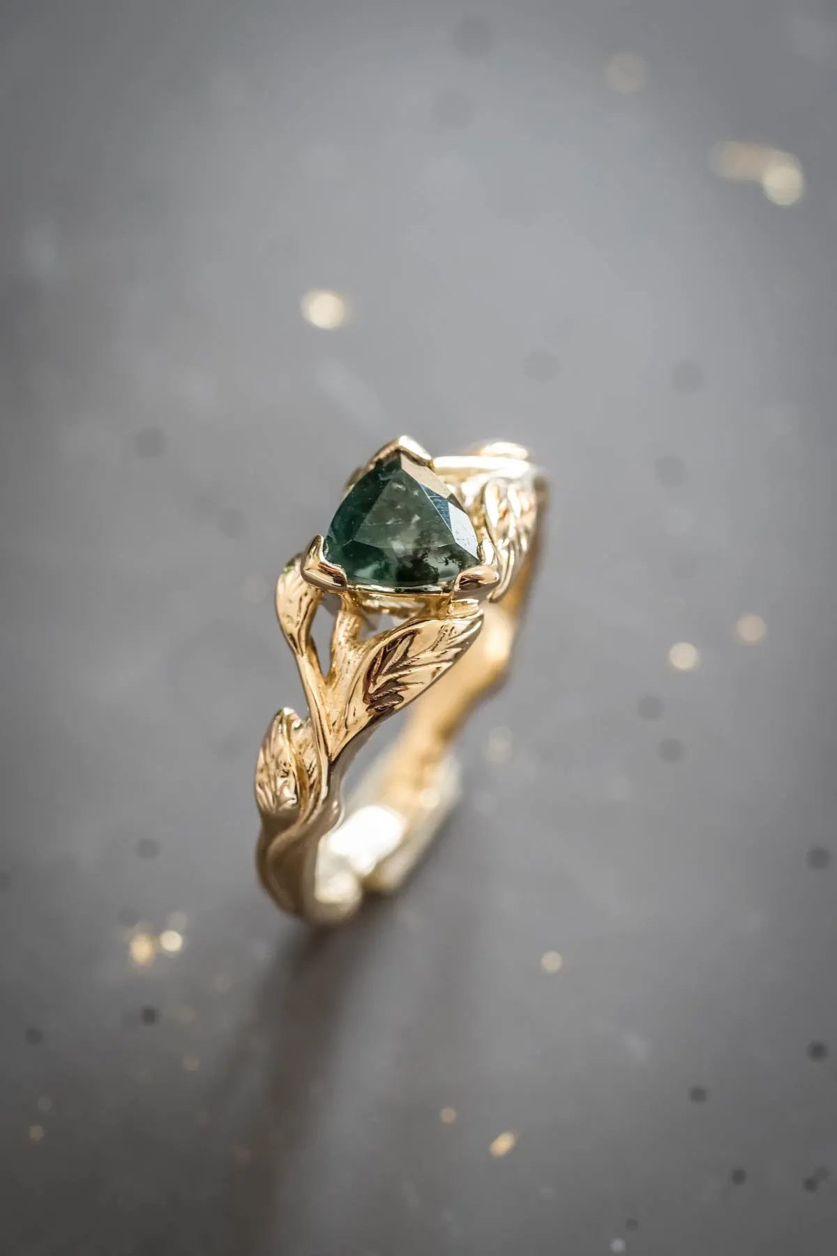 READY TO SHIP: Clematis in 14K yellow gold, trillion moss agate 6 mm, RING SIZE 7 US