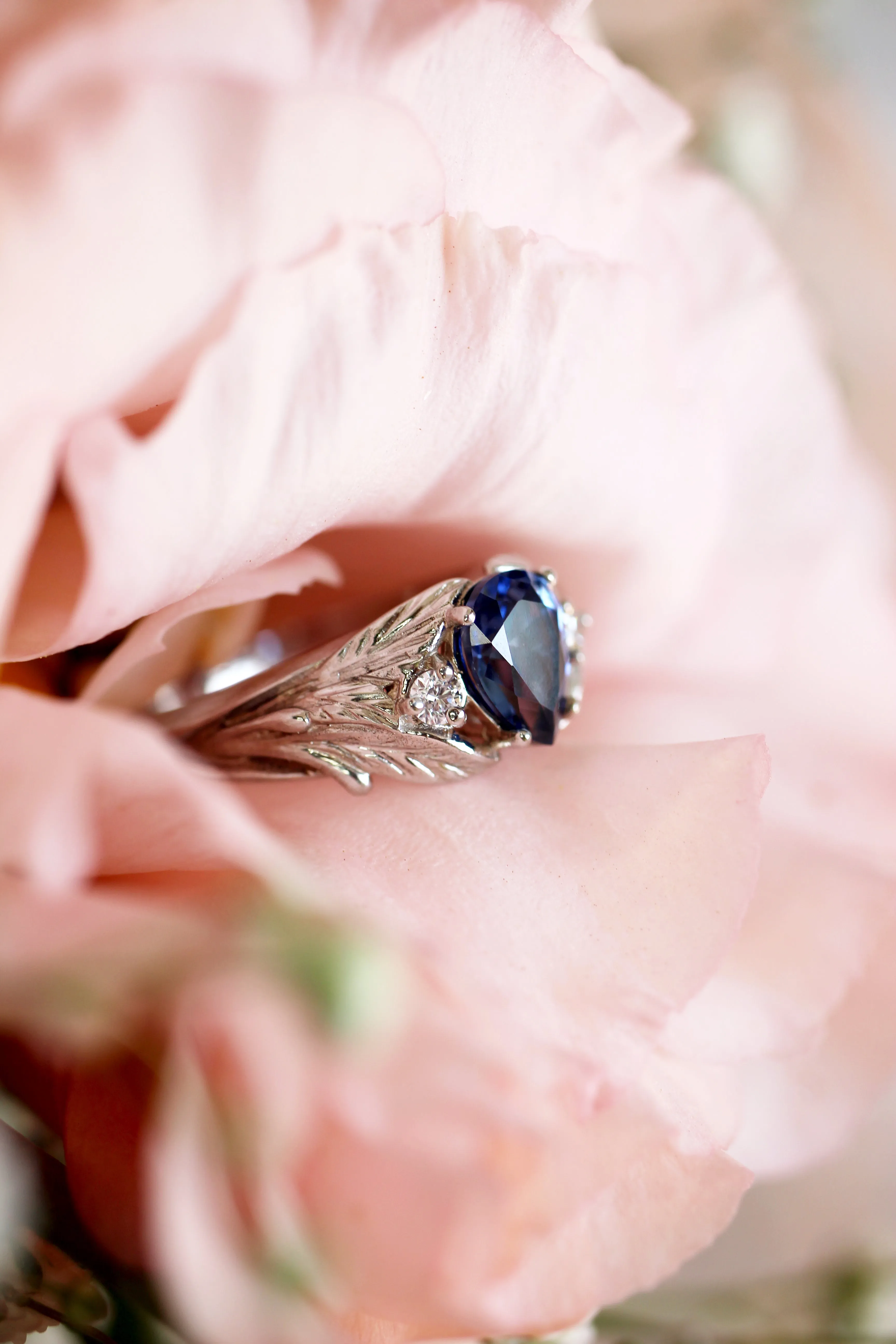 Sapphire and diamonds engagement ring / Wisteria