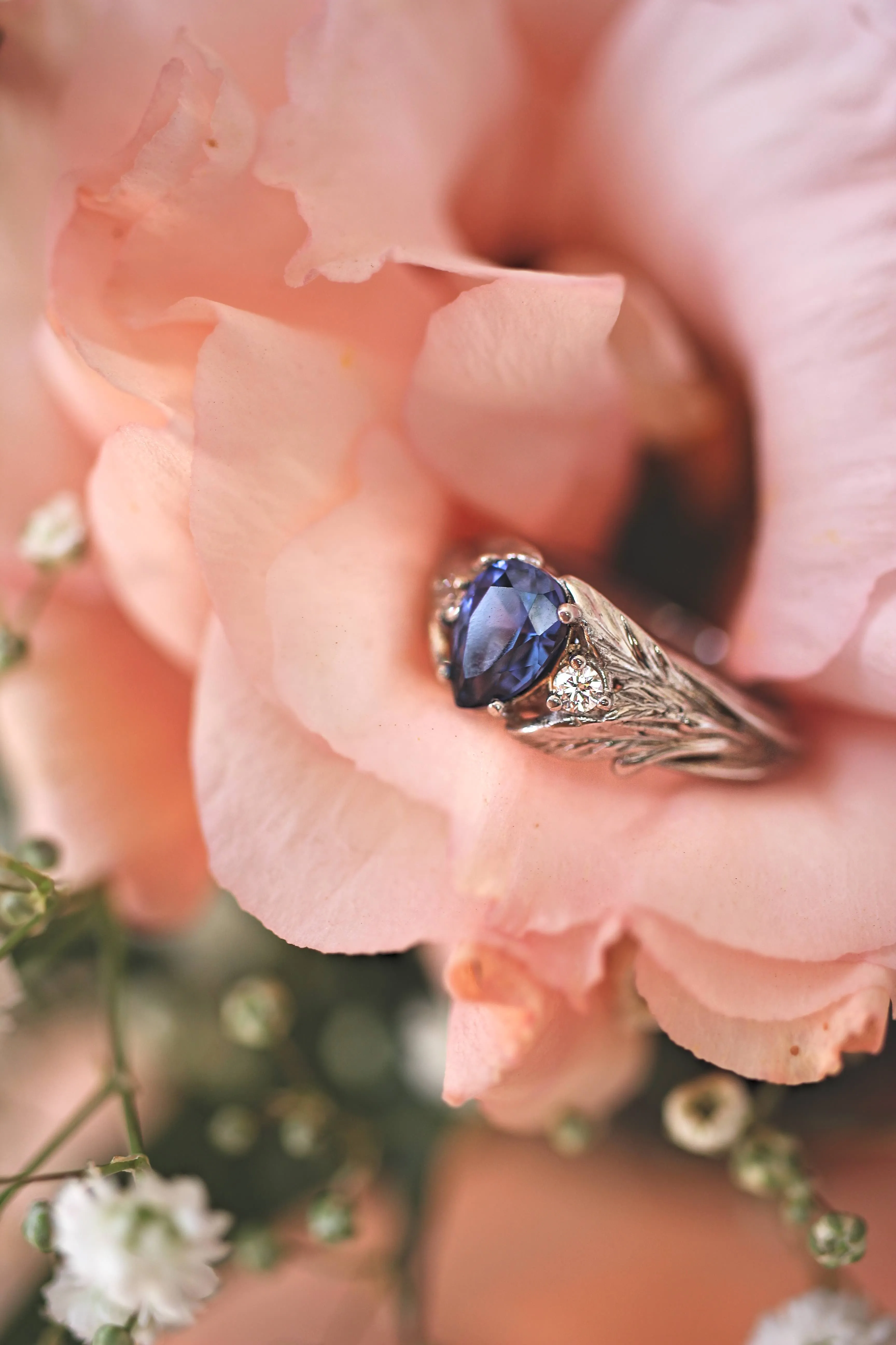 Sapphire and diamonds engagement ring / Wisteria